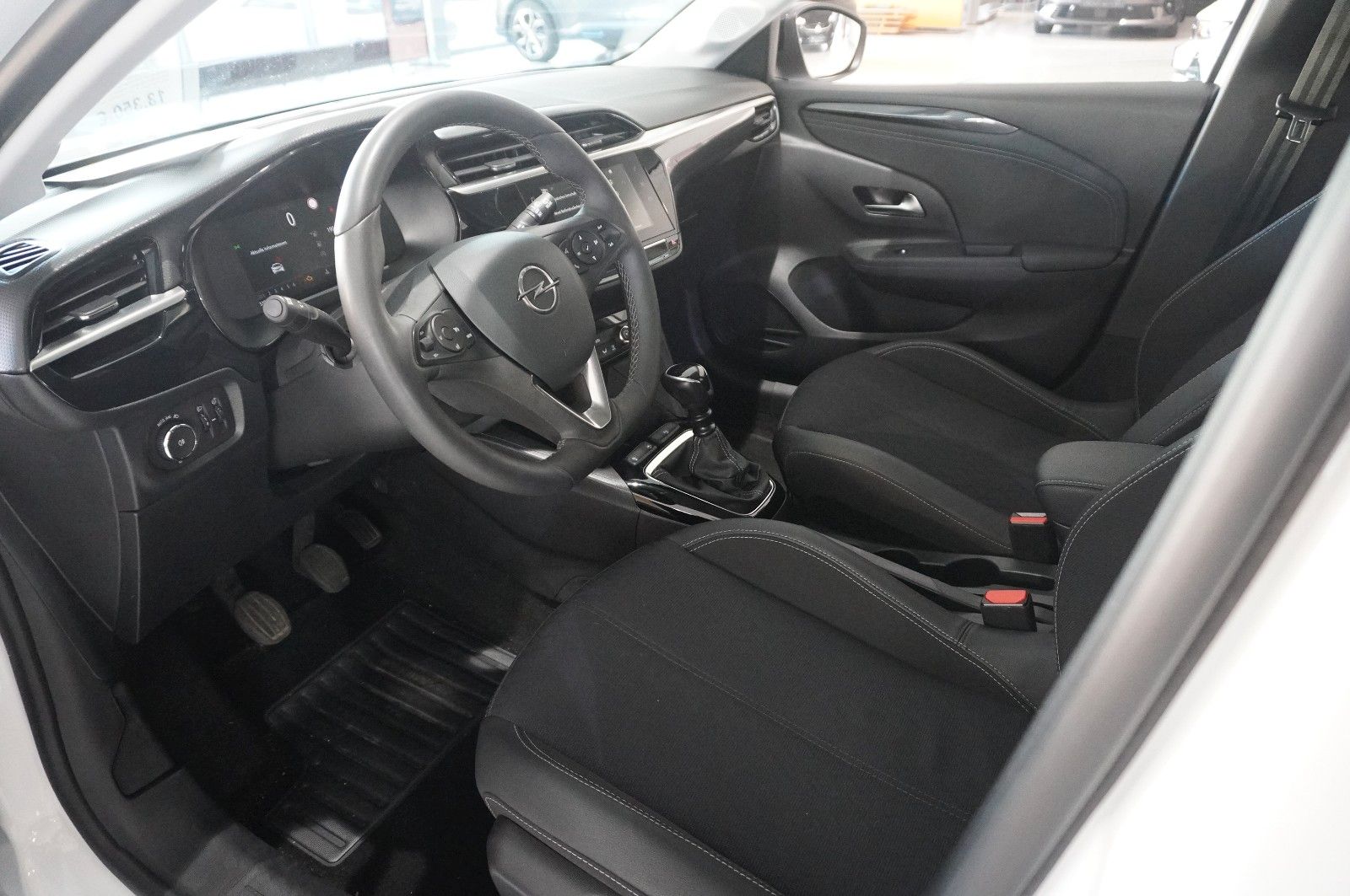 Fahrzeugabbildung Opel Corsa F 1.2 ELEGANCE NAVI/LED/SPORT/SH//VIRT/DAB