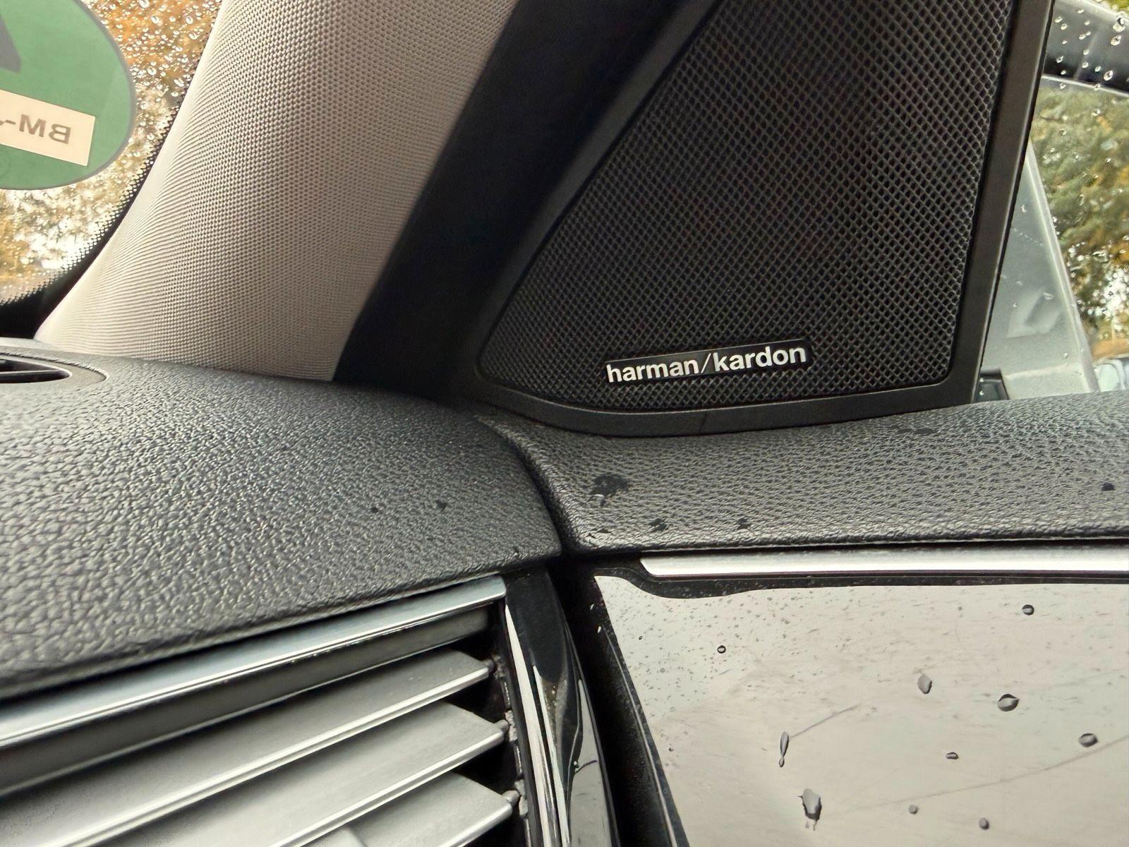 Mercedes-Benz 300 2011 — photo 11