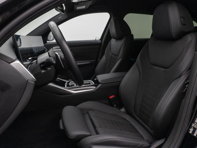 Foto Nummer 35: BMW 330i