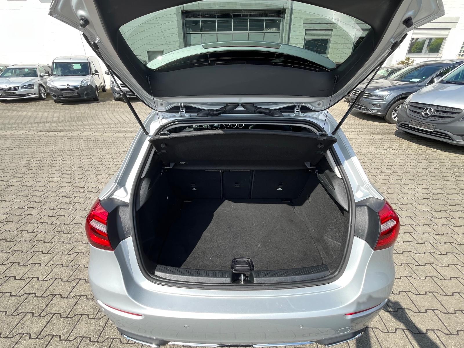 Mercedes-Benz A-Class d 4Matic*MBUX, миниатюра 11