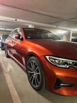 BMW 330e Sport Line Automatik Sport Line - mit Hybrid-Antrieb: Orange, Limousine