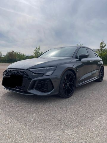 AUDI RS3 2.5 TFSI S tronic quattro Sportback -