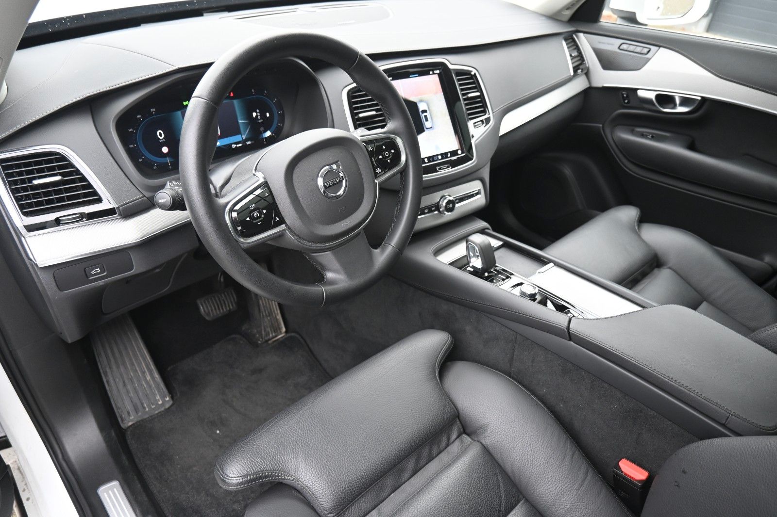 Fahrzeugabbildung Volvo XC90 B5 D AWD Bright*STDHZG*360°*ACC*AHK