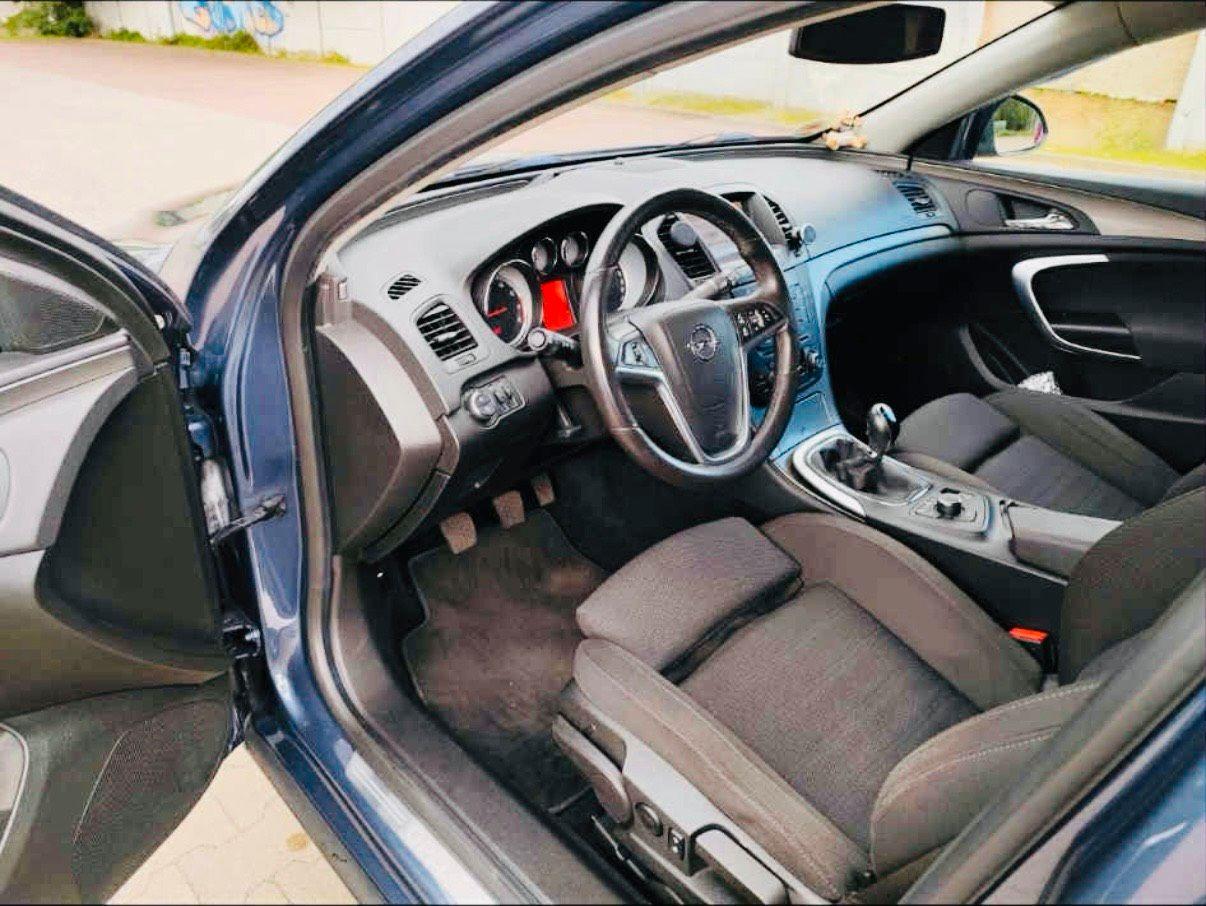 Opel Insignia 2009 — engine 140 HP (103kW)