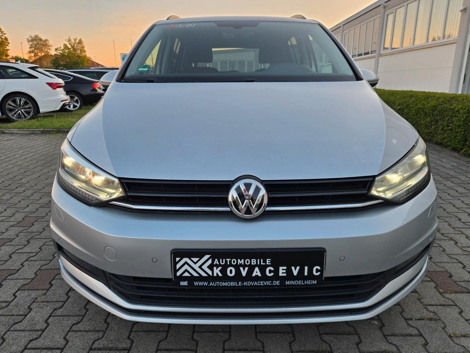 Volkswagen Touran 2.0 TDI DSG"Highleine"Navi"LED"Masage"PDC