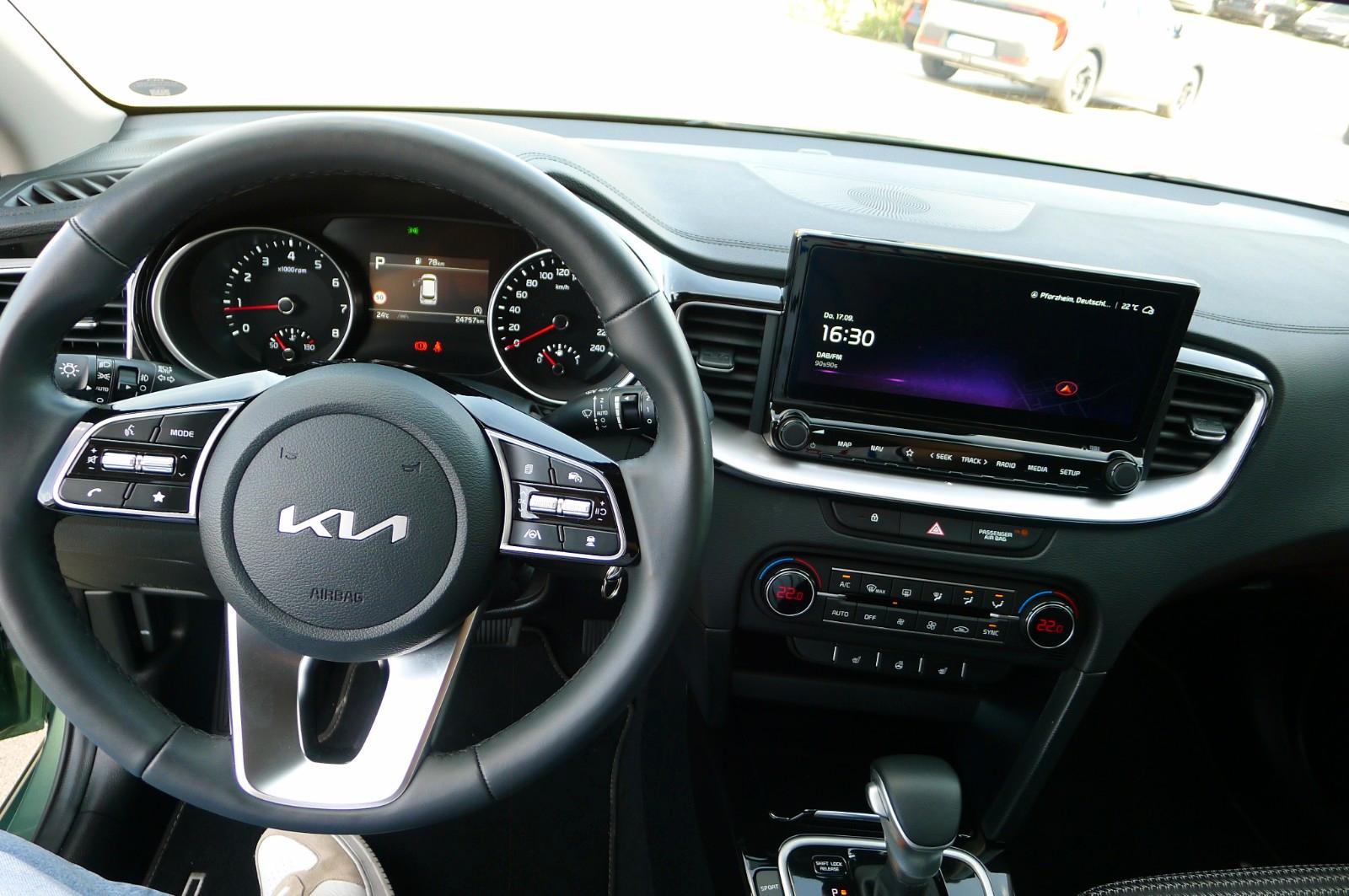 Kia Ceed SW 1.5 T-GDI 140 PS DCT Spirit/Navi/UVO