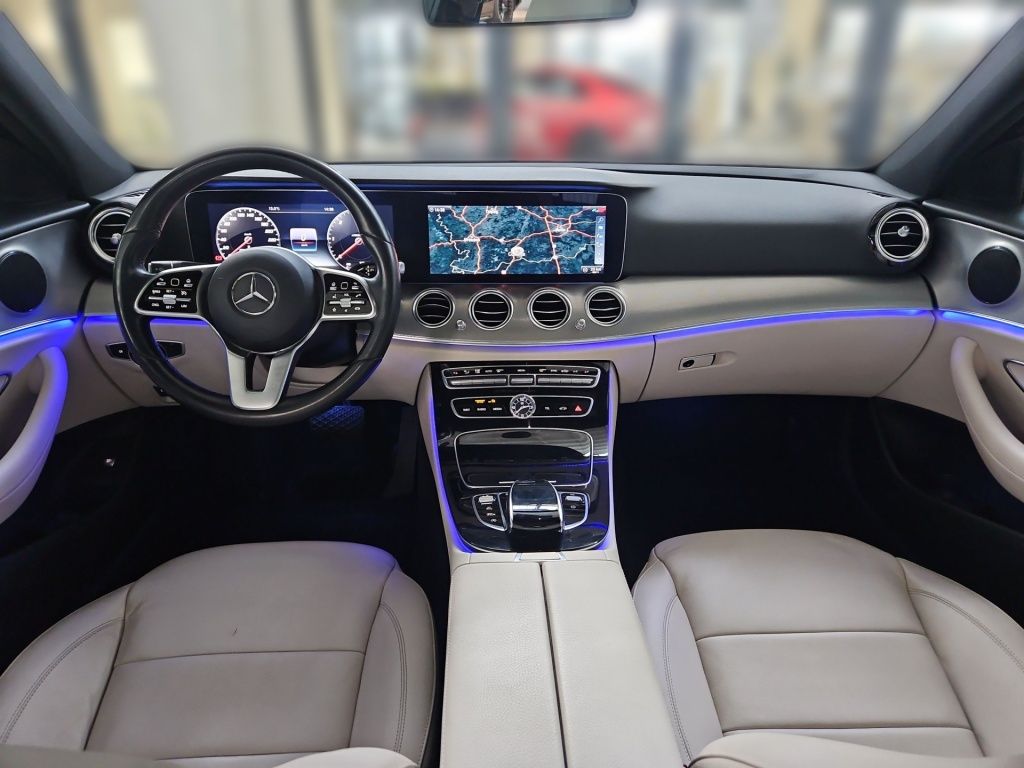 Fahrzeugabbildung Mercedes-Benz E 400 d 4M Luxury Pano Memory Totwi. LED 360°
