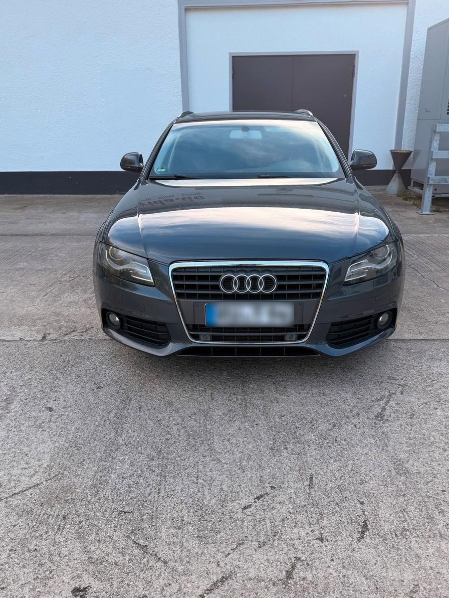 Audi A4 2008 — rear view