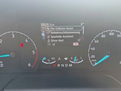 BUERSTNER Copa 500-Autm-Markise-Dieselheizung-Küche