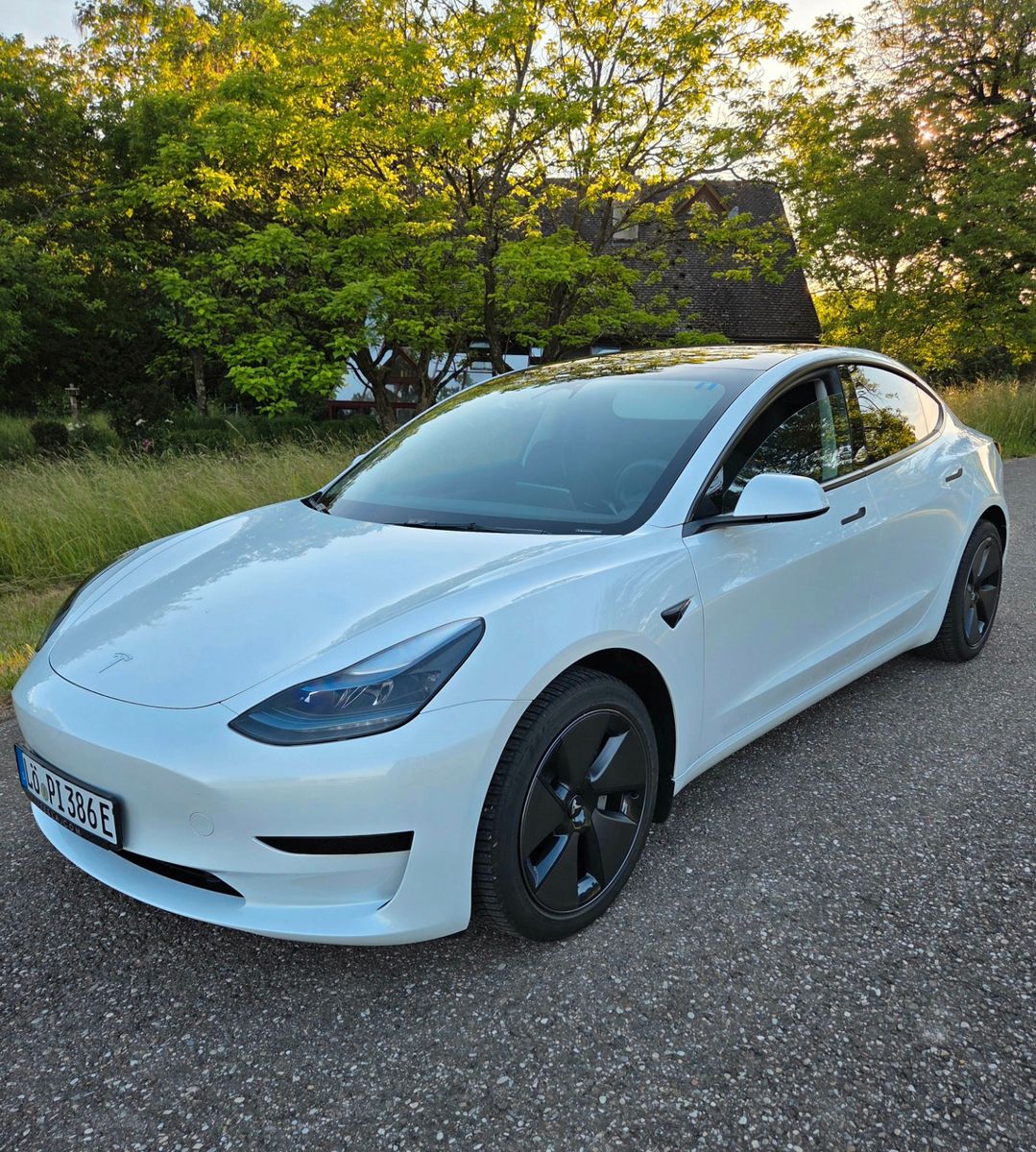 TESLA Model 3