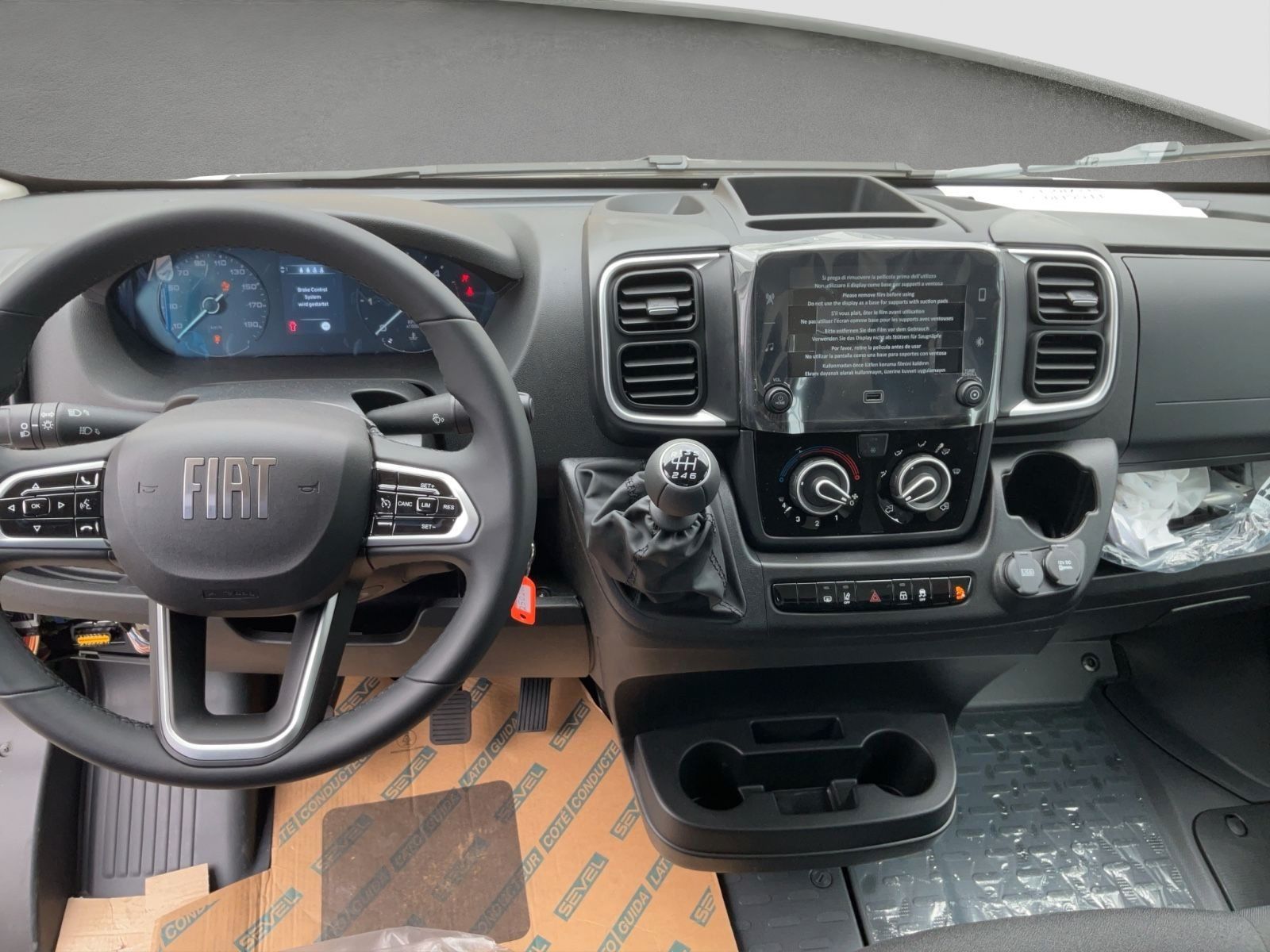 Fahrzeugabbildung Fiat Ducato 3- Seiten- Kipper Doppelkabine L3 140 PS