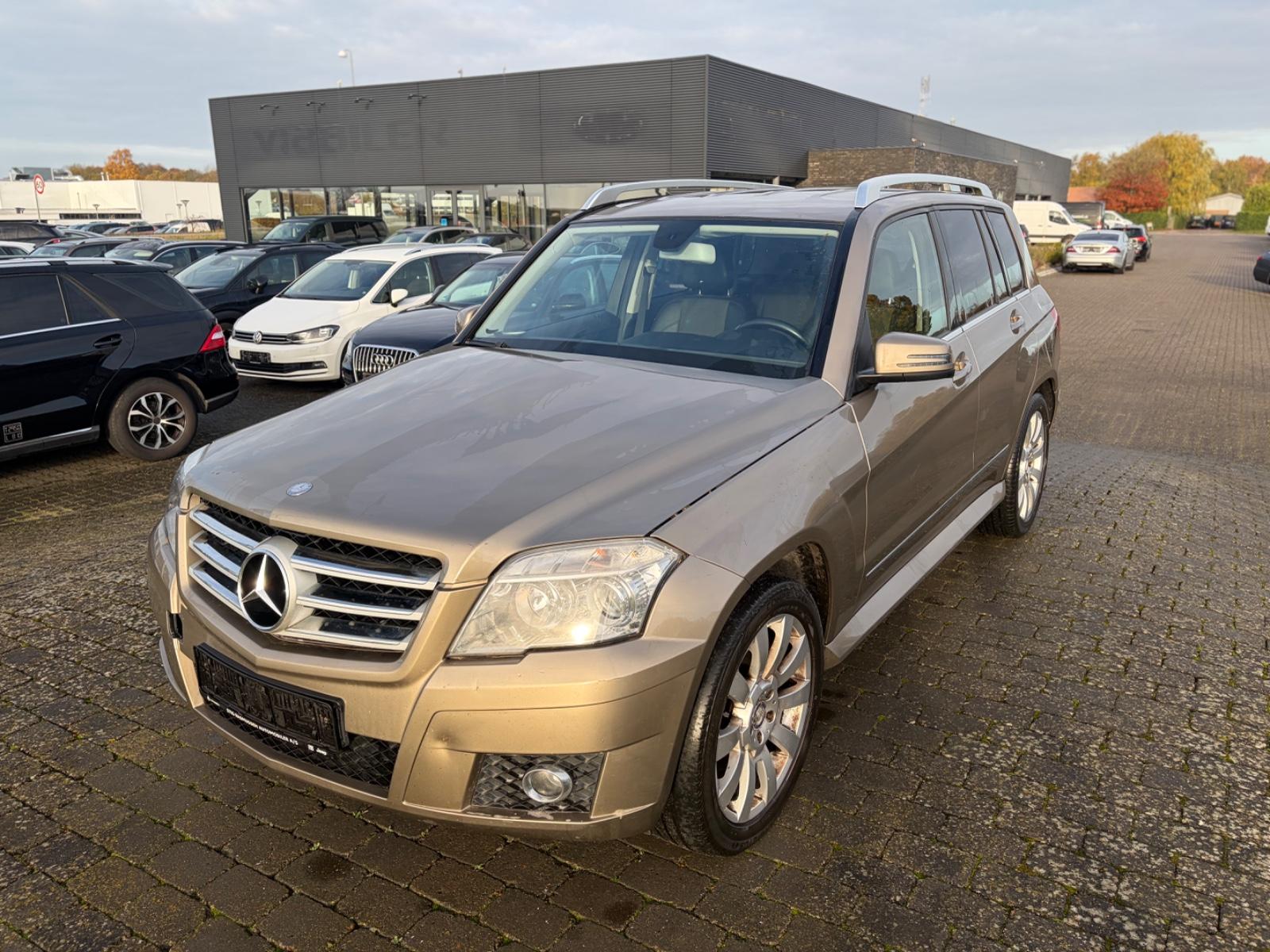 Mercedes-Benz GLK350, 2010