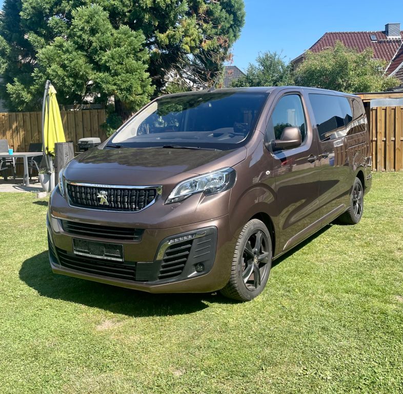 Image of Peugeot Traveller
