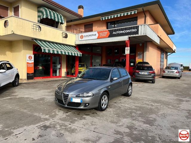 Alfa Romeo ALFA ROMEO - 147 5p 1.6 ts 16v BlackLine 105cv C