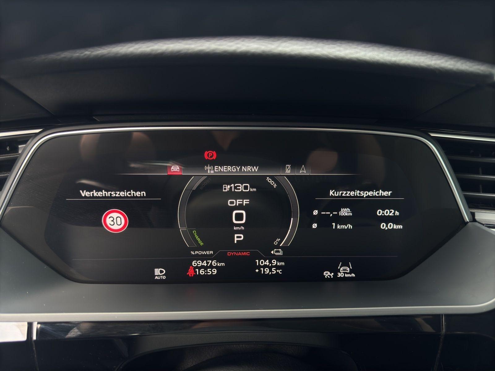 Audi e-tron 55 S LINE BLACK LM21 PANO KONTURSITZE, миниатюра 10