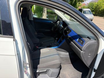 Volkswagen T-Roc - 10