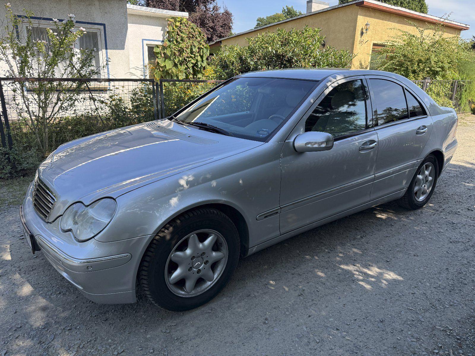Mercedes-Benz C 180