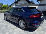 Audi Q8 50 TDI Quattro S-line HUD-Matrix-Pano-AHK - blaue Audi Q8