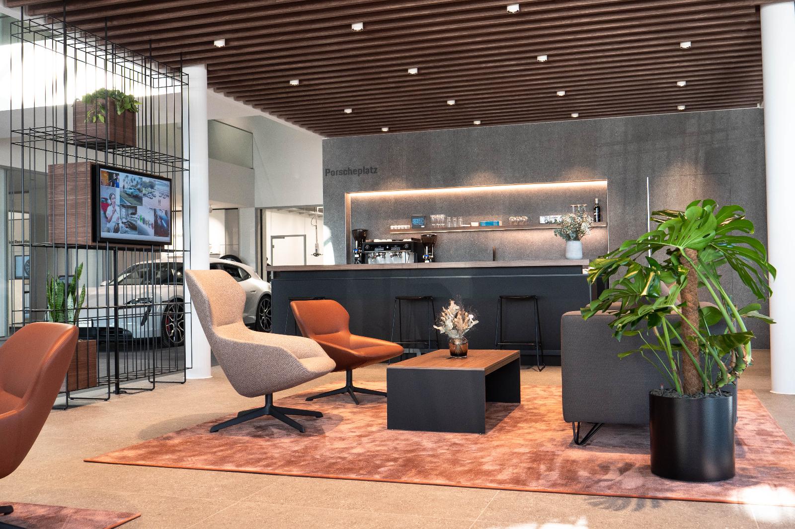 showroom-image-bottom