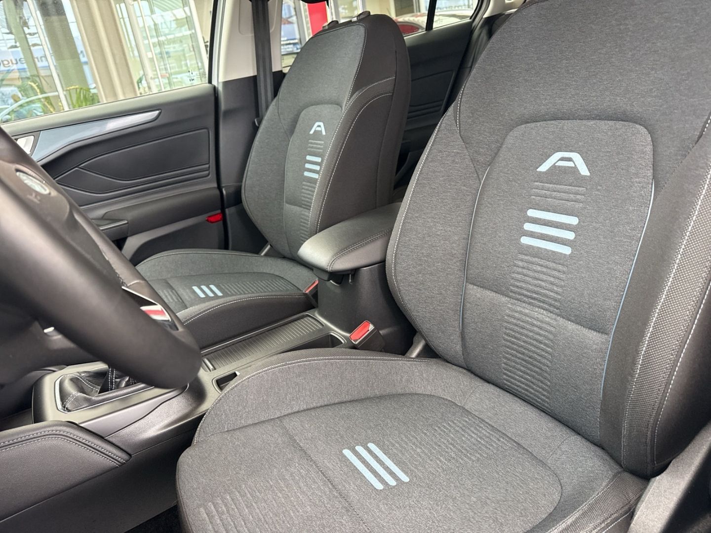 Fahrzeugabbildung Ford Focus Turnier Active X B&O Kamera Winterpaket