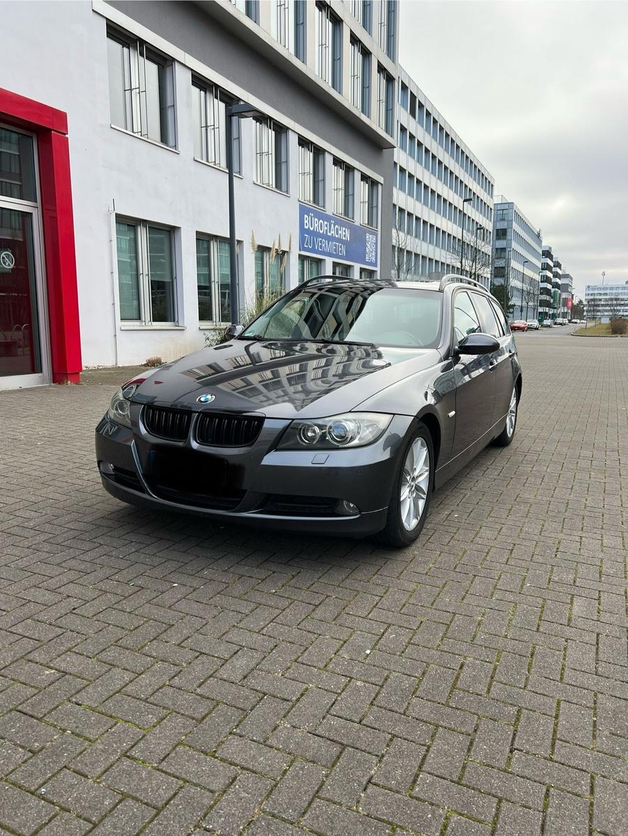BMW 320