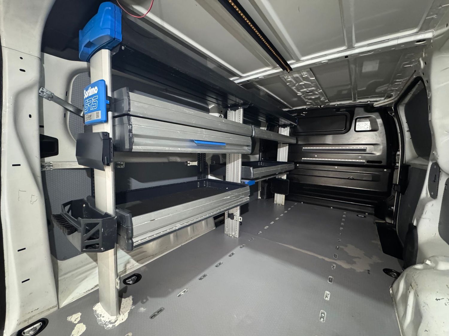 Fahrzeugabbildung Opel Vivaro 2.0 D Edition L3 #Sortimo#Kamera#Carplay#