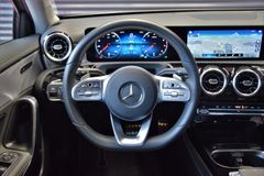 Fahrzeugabbildung Mercedes-Benz A 220 4Matic AMG Voll-Leder LED Navi-Premium