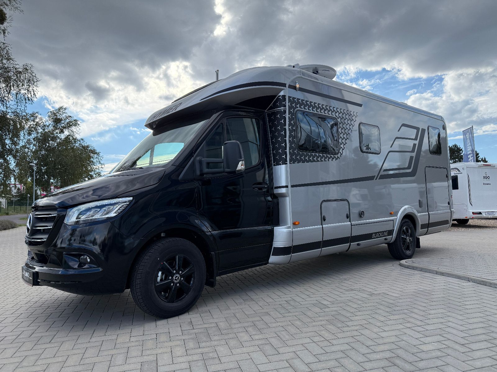 Fahrzeugabbildung HYMER / ERIBA / HYMERCAR B-Klasse ML T BlackLine 780 - Vollausstattung!