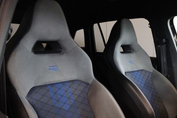 Volkswagen Tiguan R 2.0 TSI 4M HK+AID+ACC+SIDE+MATRIX+19"