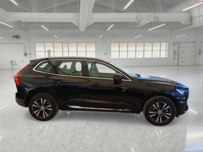 Volvo VOLVO XC60 T6 PLUG-IN AWD AUTO CORE SUV imagem 3