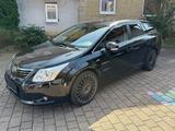 Toyota Avensis Combi Executive 2.2 D-4D Automatik E... - Toyota Avensis Executive mit Diesel-Antrieb