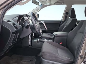 Toyota Land Cruiser - 3