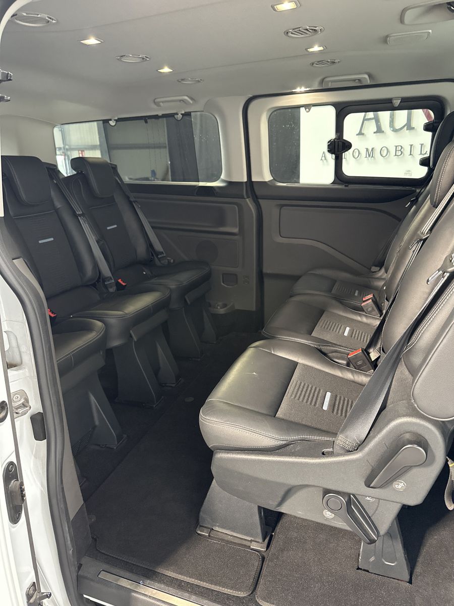 Fahrzeugabbildung Ford Tourneo Custom 320 L2H1 Active NAV+XEN+KAM+AHK