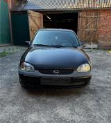 Opel Corsa B 100 TÜV Neu 8Fach Bereift - Opel Corsa aus 1999: B