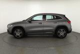 Mercedes-Benz GLA 200 Progressive LED Navi Leder DAB Totwinkel - Mercedes-Benz GLA 200 mit Benzin-Antrieb: Automatik