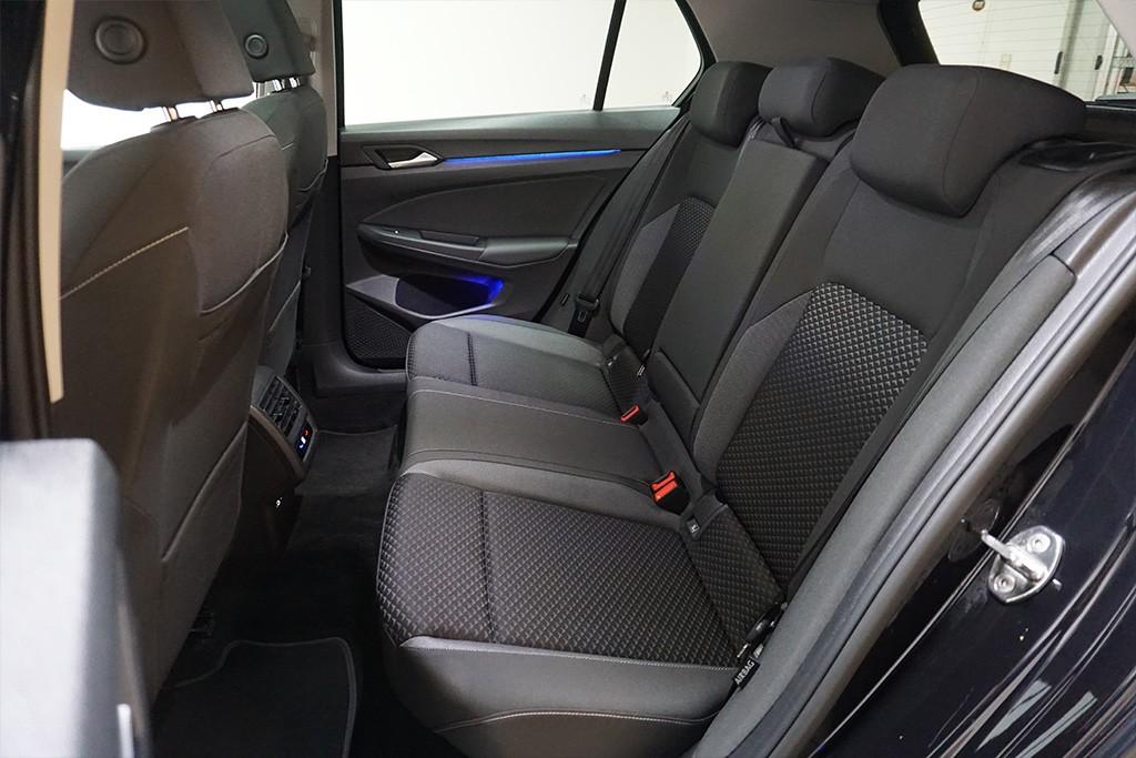 Volkswagen Golf 8 2.0TDI DSG Active Virtual AHK Pano Navi, миниатюра 14