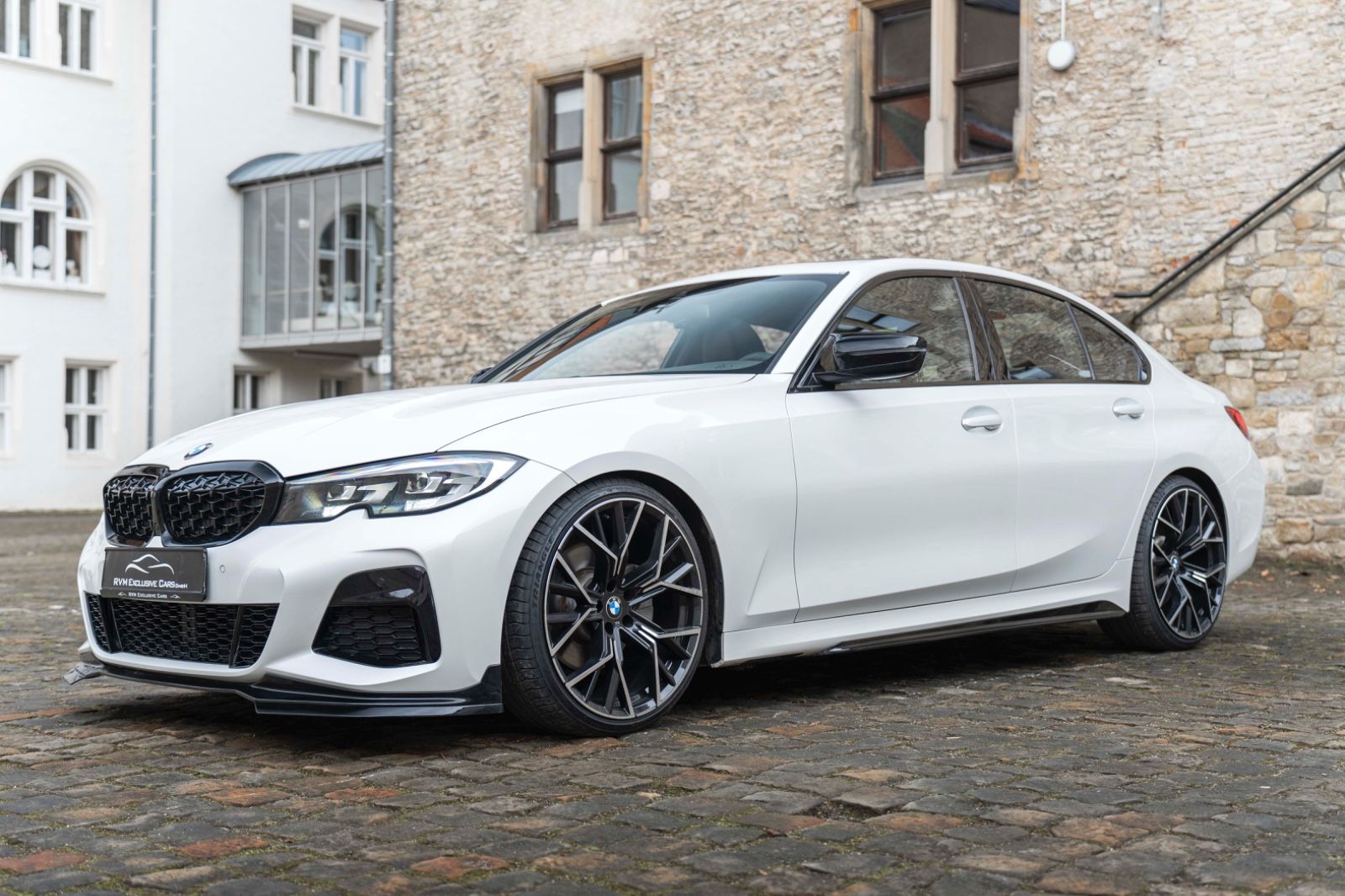 Fahrzeugabbildung BMW 330iX M-Performance HIFI KAM LED NAV CARPLAY