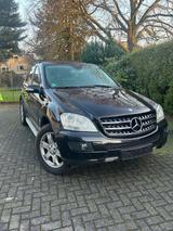 Mercedes-Benz Mercedes ml 320 - Mercedes-Benz ML 320 in Düsseldorf