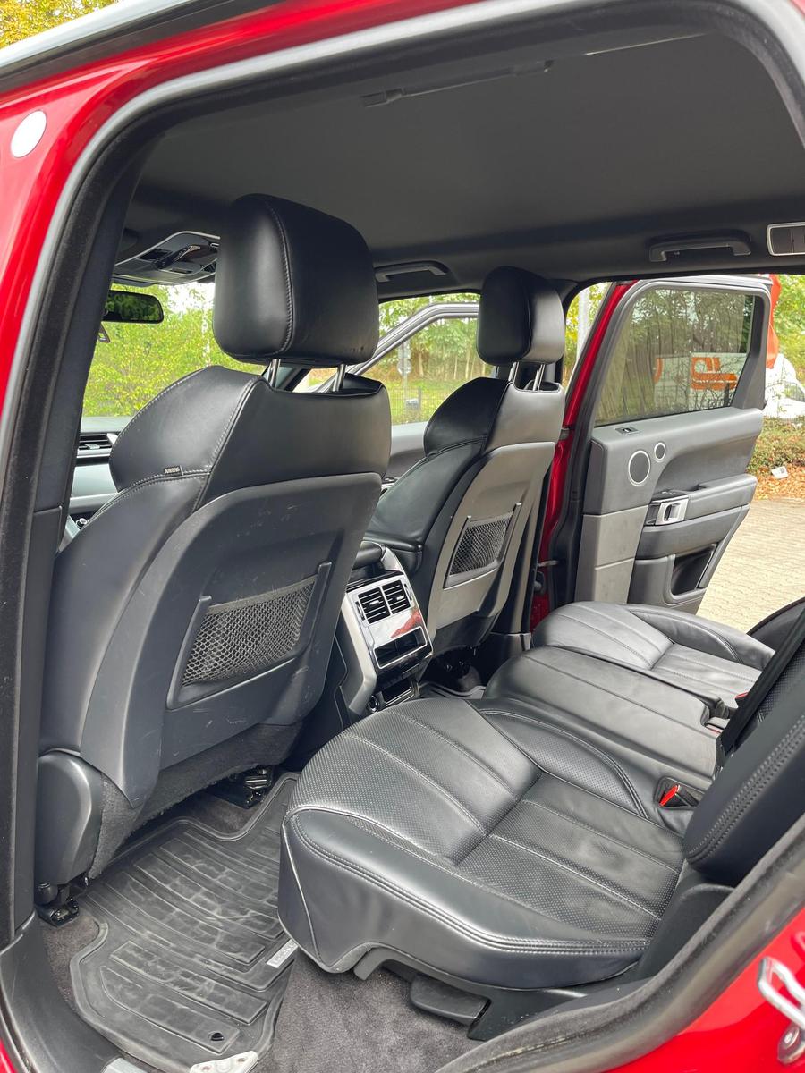 LAND ROVER RANGE ROVER SPORT SDV6 RED EDITION| ATTELAGE| CAMÉRA| | 258 ch | 4X4 | BVA | HAYON ÉLECTRIQUE | VOLANT EN CUIR | ASSISTANT FEUX DE ROUTE PAR CAMÉRA
