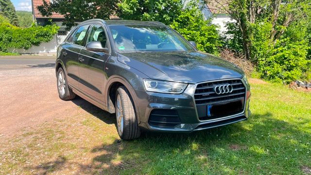 AUDI Q3 2.0 TDI S tronic quattro sport s-line