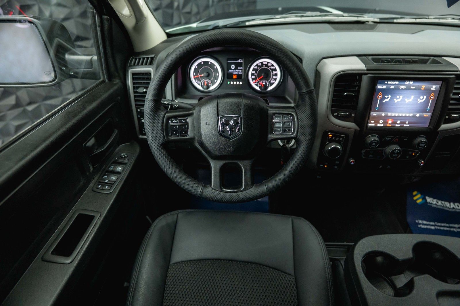 Fahrzeugabbildung Dodge RAM 5.7 V8 HEMI 4x4 OFFROAD Night-Paket *LED*AHK