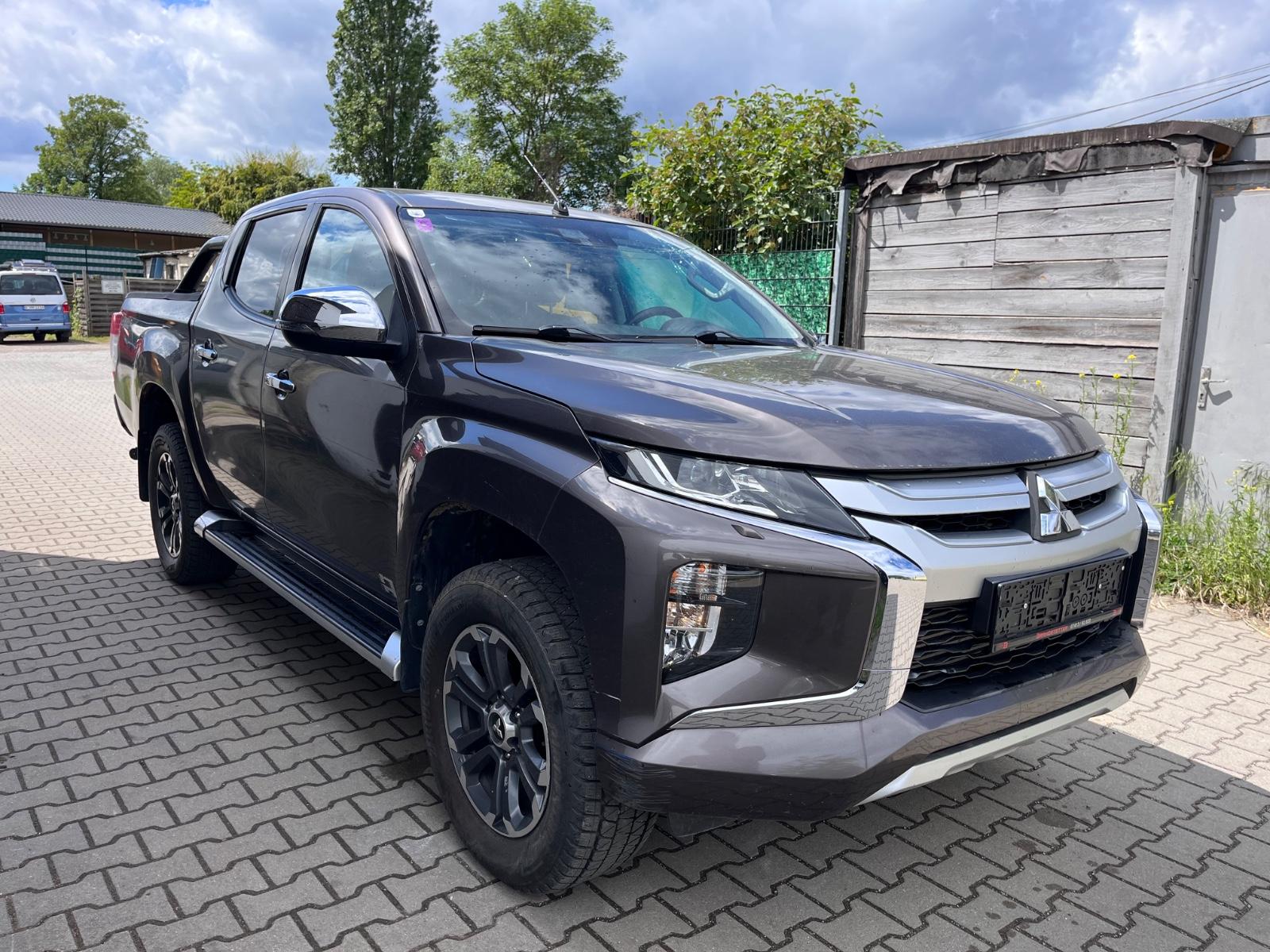 Mitsubishi L200 Plus Doppelkabine 4WD NAV KAM LED