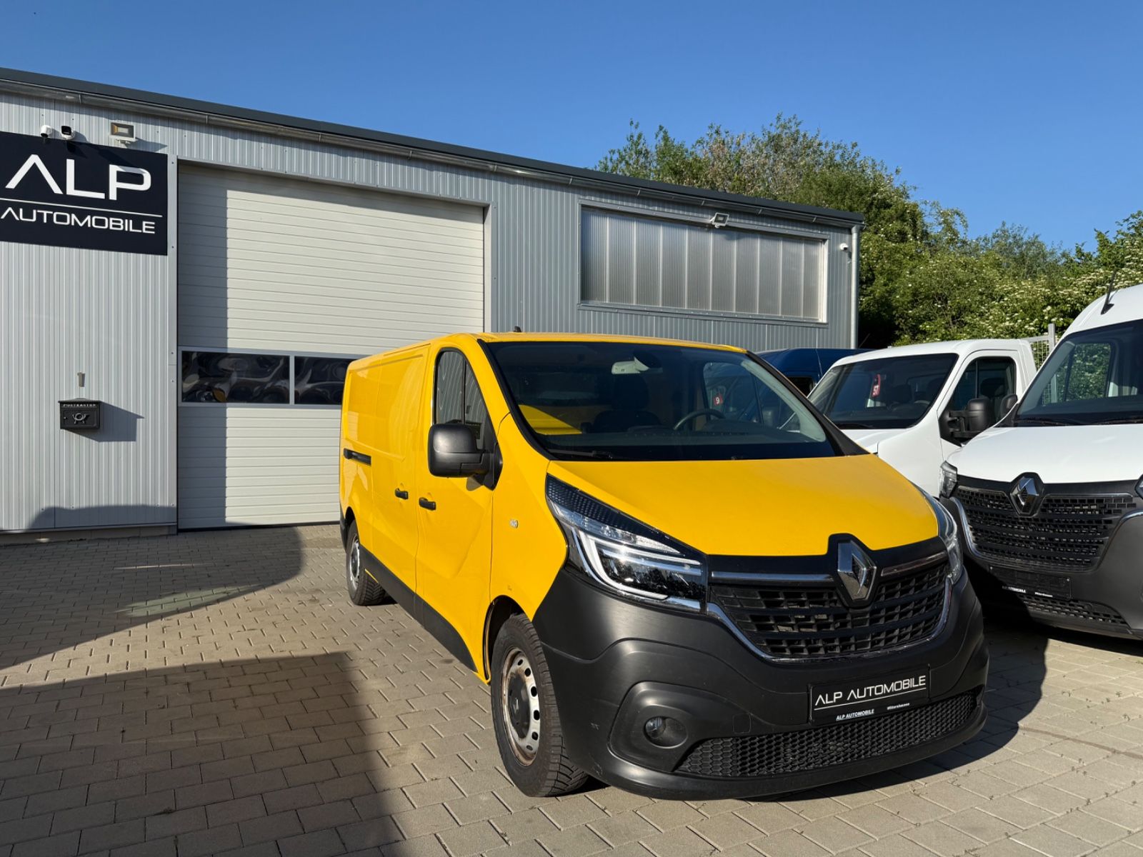 Renault Trafic - 1