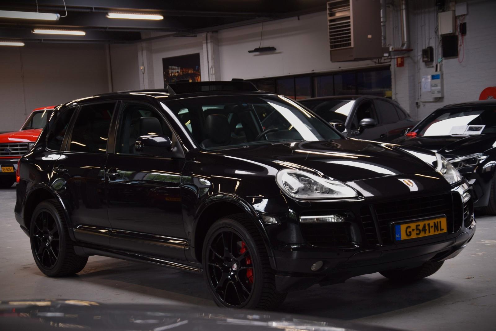 PORSCHE CAYENNE 4.8 GTS 405 ch 4X4 BVA - HAYON ÉLECTRIQUE - PACK SPORT - TOIT PANORAMIQUE