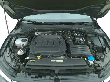 Volkswagen Golf - 8