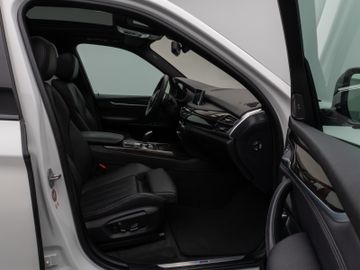 Fahrzeugabbildung BMW X5 xDr 30d M Sport Pano HUD H/K AHK  Comfort 20'