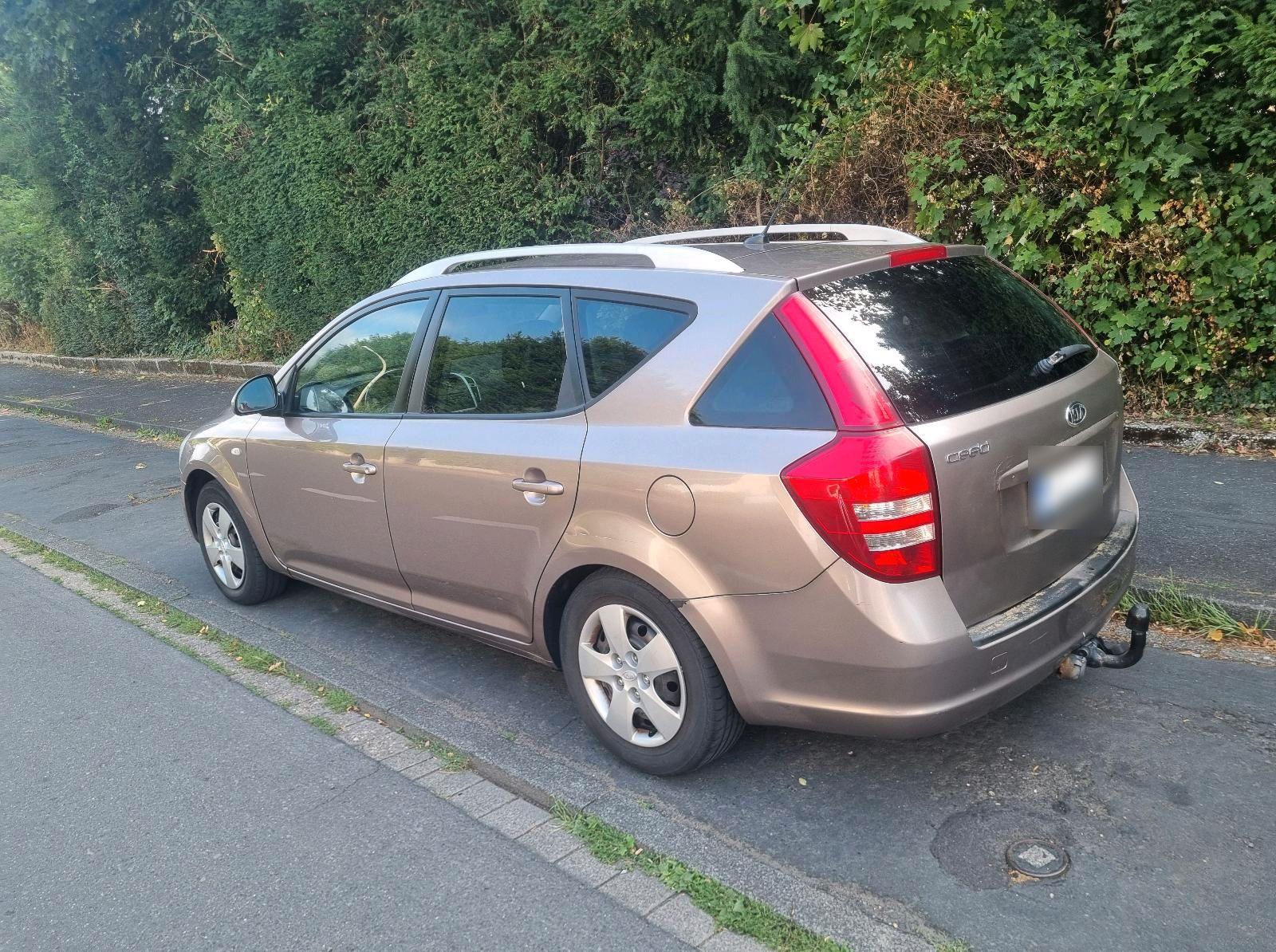 Kia cee'd 2006 — rear view
