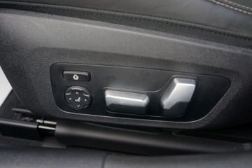 Fahrzeugabbildung BMW M850i Gran Coupe  xDrive Laser*Pano*NETTO EXPORT