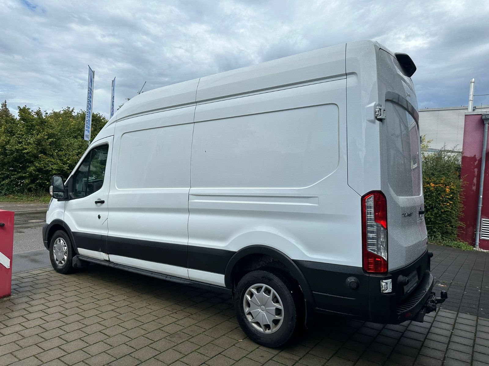 Fahrzeugabbildung Ford TRANSIT 350 L3H3 Automatik*AHK*KLIMA*TEMPO*Bi-XE
