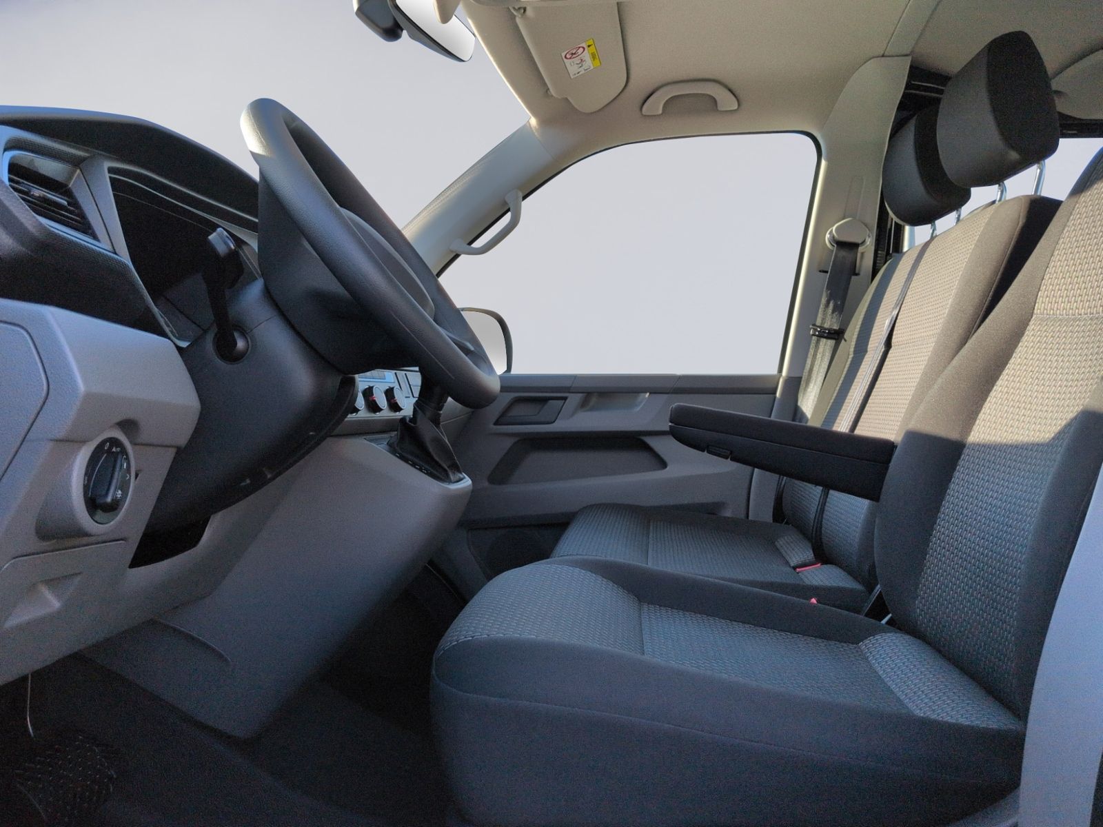 T6.1 Kombi 2.0 TDI DSG 9-SITZER+NAVI+